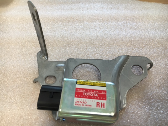 Датчик системы безопасности TOYOTA 8983442020