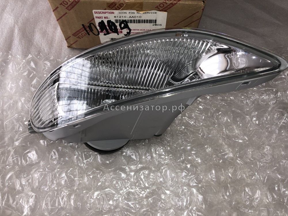 Фара противотуманная правая до 2004 TOYOTA CAMRY CV30 2001-2006 81210AA010