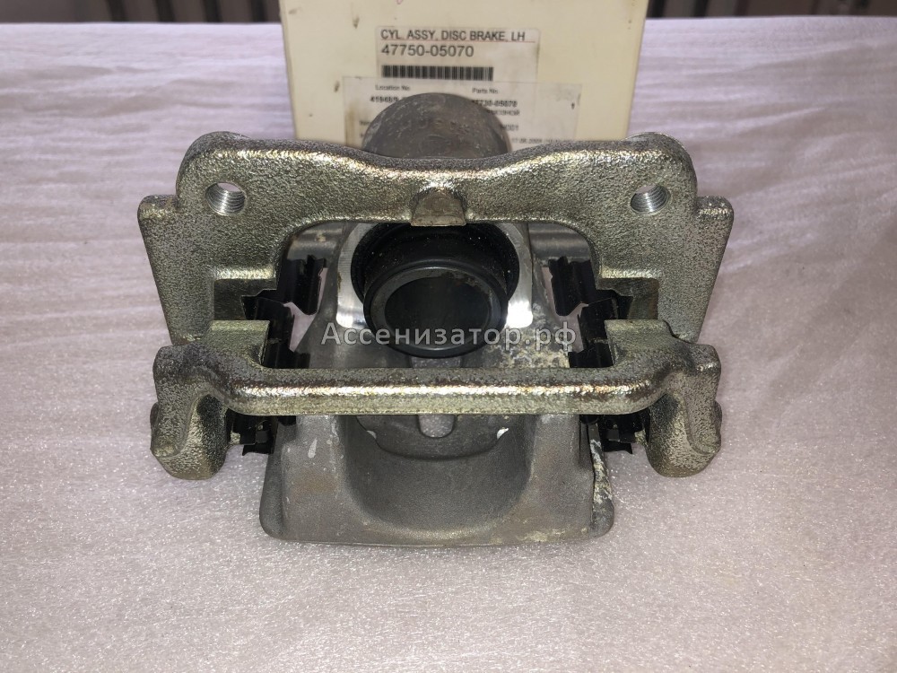 Суппорт тормозной задний левый TOYOTA AVENSIS II 2003-2008 4775005070