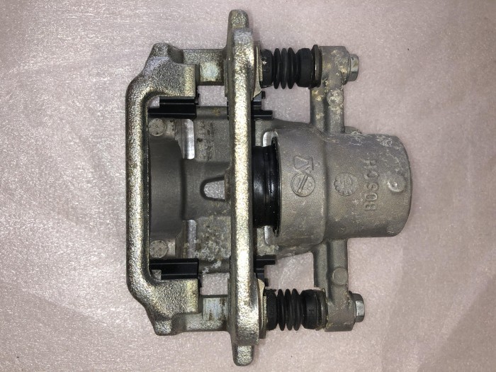 Суппорт тормозной задний левый TOYOTA AVENSIS II 2003-2008 4775005070