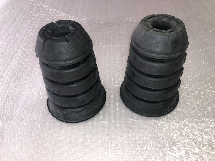 Отбойник заднего амортизатора Toyota LC 100 LEXUS LX450 4831360010