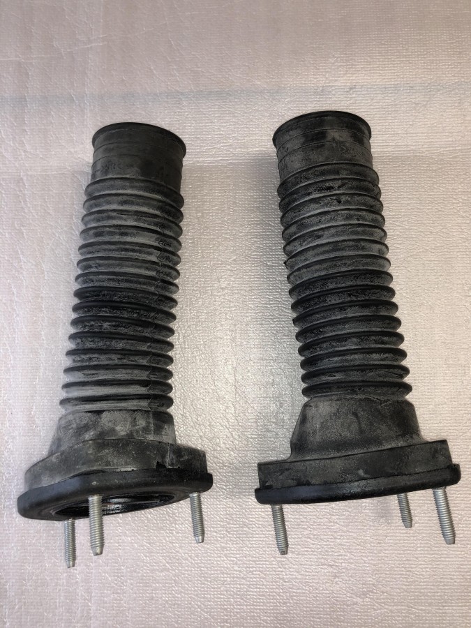 Суппорт амортизатора TOYOTA 4876033070