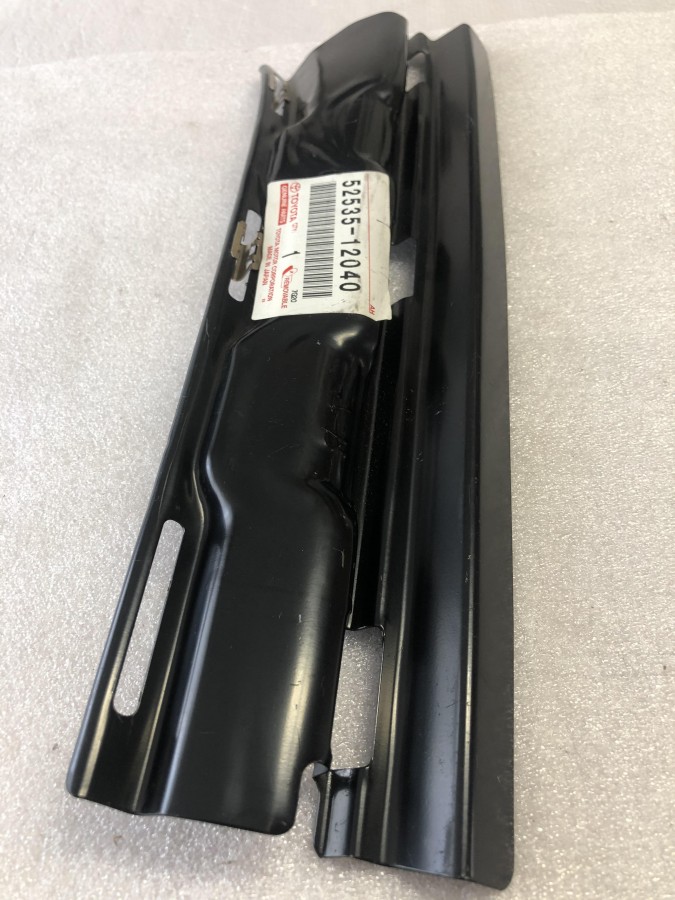 Крепеж TOYOTA Corolla E95 5253512040