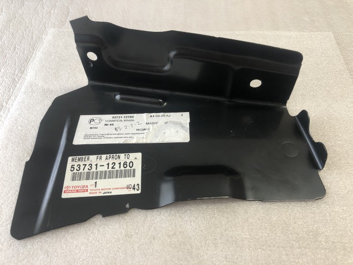 Усилитель крыла TOYOTA Corolla E120 5373112160