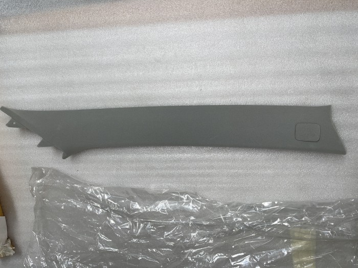 Накладка стойки передней правой TOYOTA CAMRY V30 6221033110B2