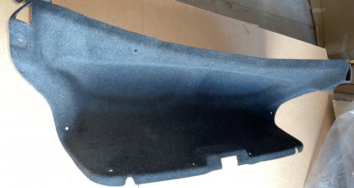 Обшивка крышки багажника Toyota Avensis T250 6479105050C1 новая оригинальная, в наличии на нашем складе
