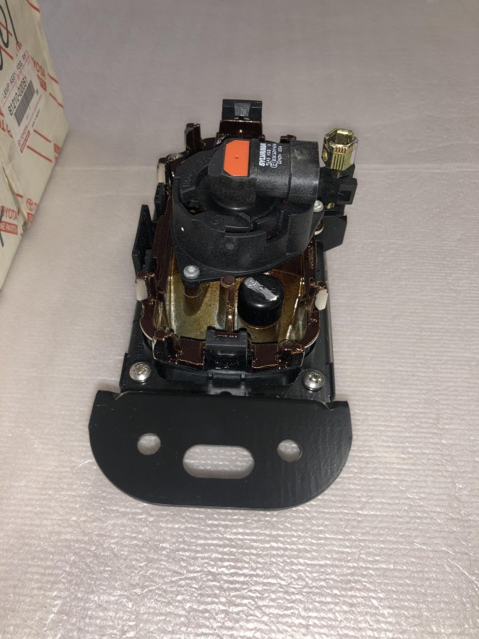 Фара противотуманная TOYOTA COROLLA 120 8122002051