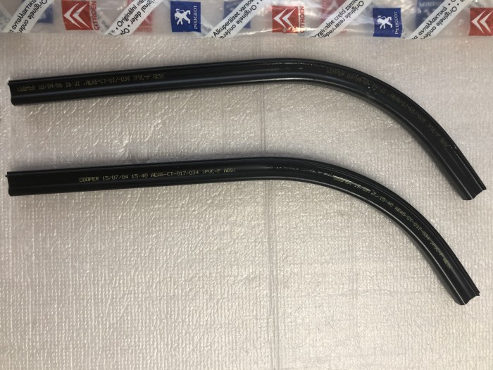 Молдинг лобового стекла PEUGEOT 407 8251W0