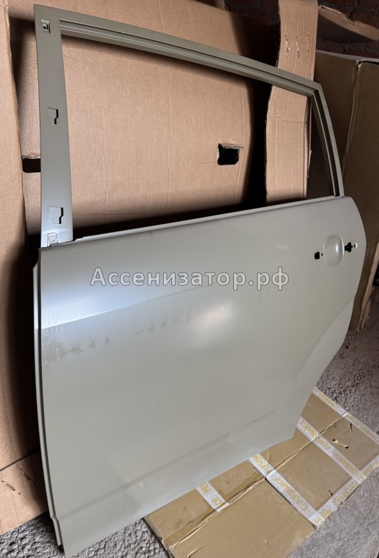 Дверь Toyota Corolla Verso 2004-2009 670040F010 задняя левая