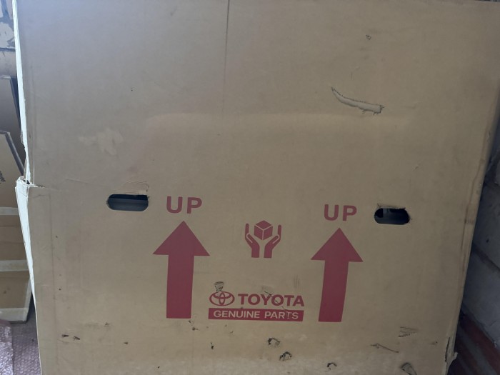 Дверь правая передняя Toyota Land Cruiser 100 1998-2007 6700160443 новая