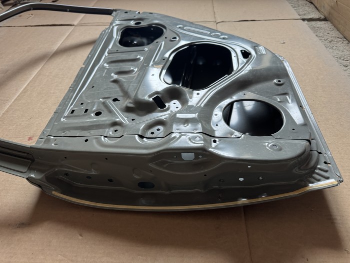 Дверь задняя правая Toyota Corolla E120 2001-2007 6700302170