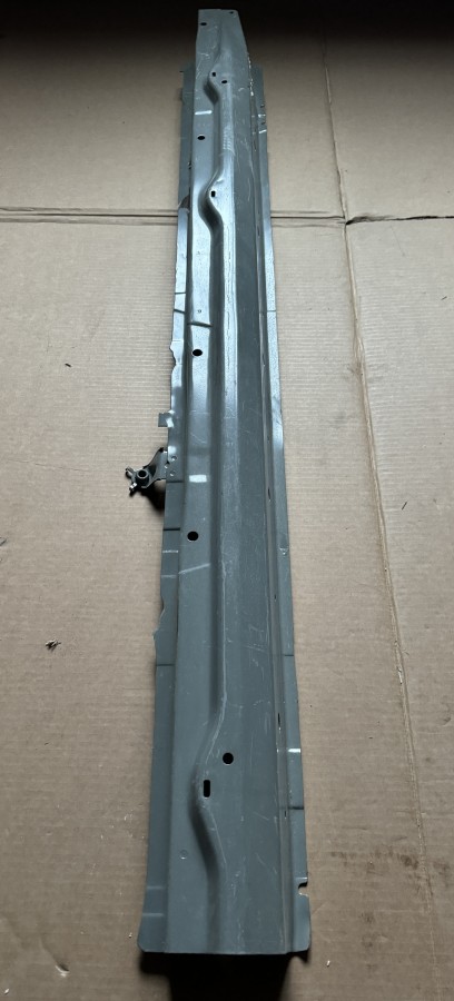 Порог правый Toyota Avensis T250 2003-2009 6140305010