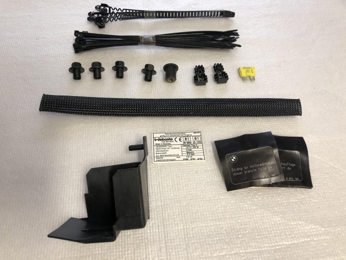 Комплект крепежа WEBASTO BMW E60 (втулки 5 шт, хомуты, разьемы 2 шт, крепеж, предохранитель) 64500396436